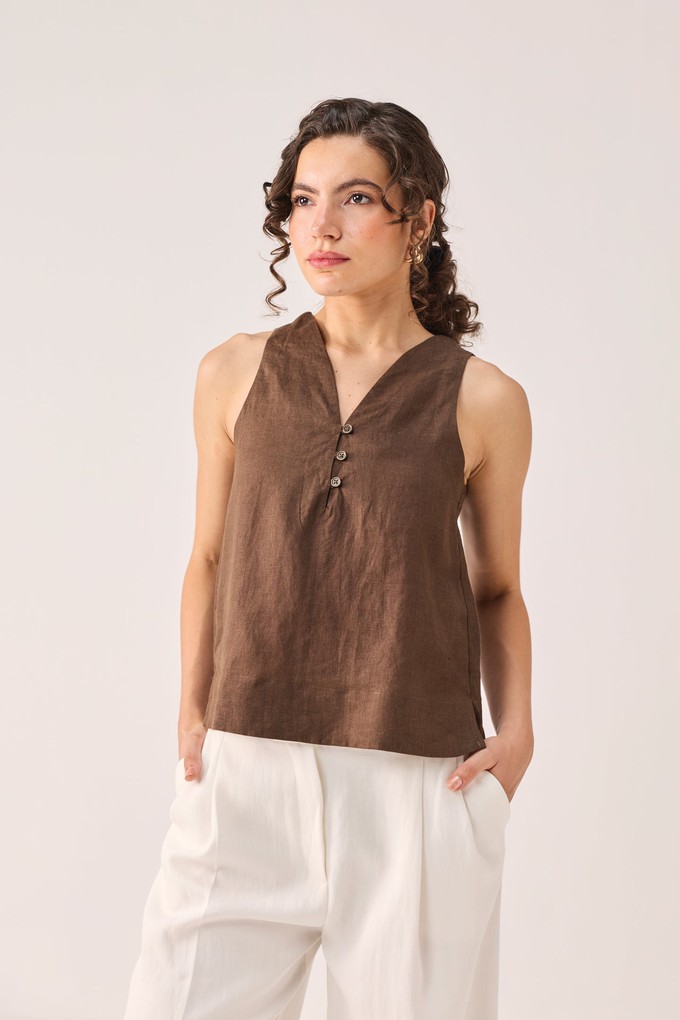 The Button Neck Top in Brown from Reistor