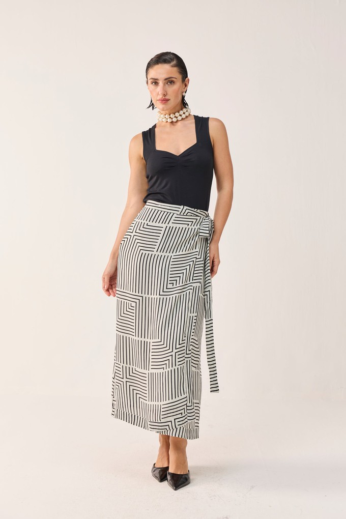 Regular Sweetheart Neck Top in Black from Reistor