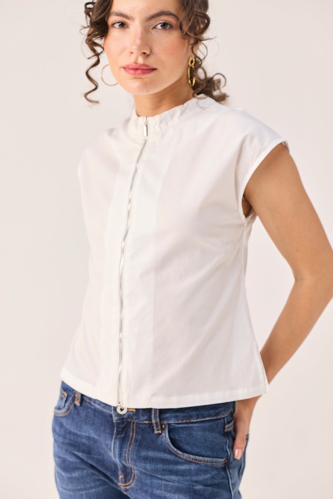 Front Zip Top in White from Reistor