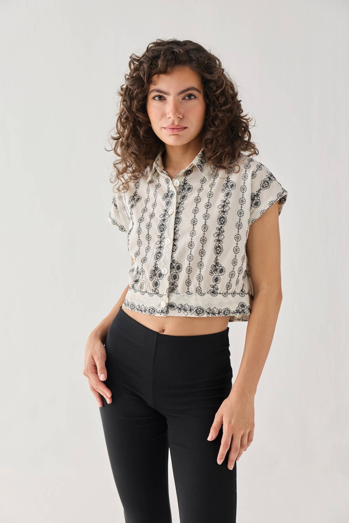 Oversized Crop Shirt with Floral Embroidery from Reistor