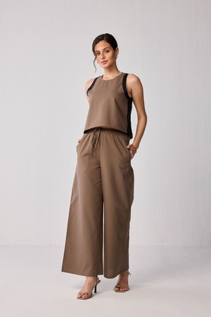 Matching Set with Wide-leg Pants and Colorblock Top in Brown from Reistor