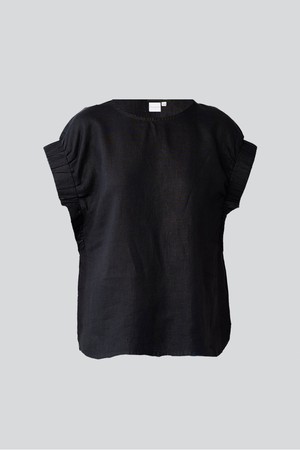 Hemp Top with Gathered Sleeve Detail in Black from Reistor