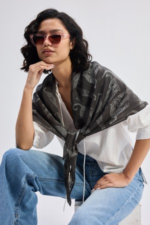 The Mara Scarf in Black from Reistor