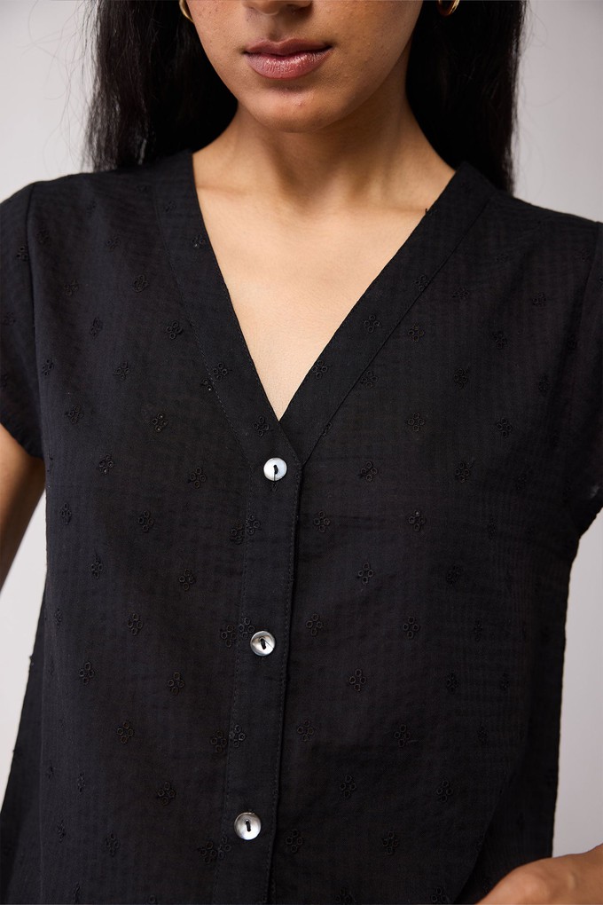 V-Neck Embroidered Top with Front Buttons in Black from Reistor