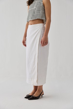 Fitted Overlap Midi Skirt in Off-White from Reistor