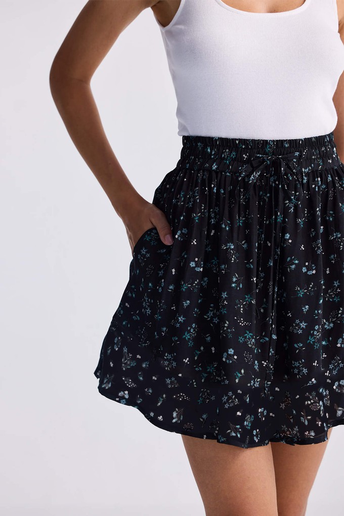 Drawstring Short Skirt in Dark Blue Florals from Reistor