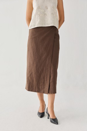 The Embroidered Button Back Top in Checkered Linen from Reistor
