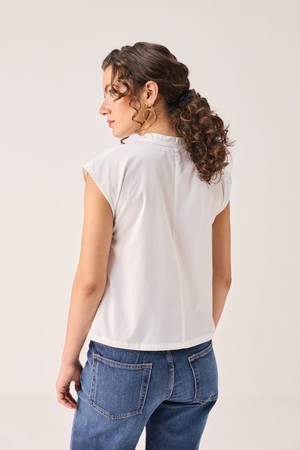 Front Zip Top in White from Reistor