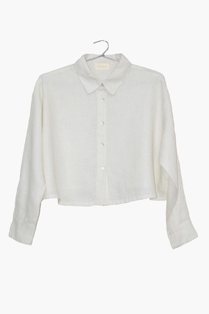 Crop it like it's Hot Shirt in Off-white from Reistor