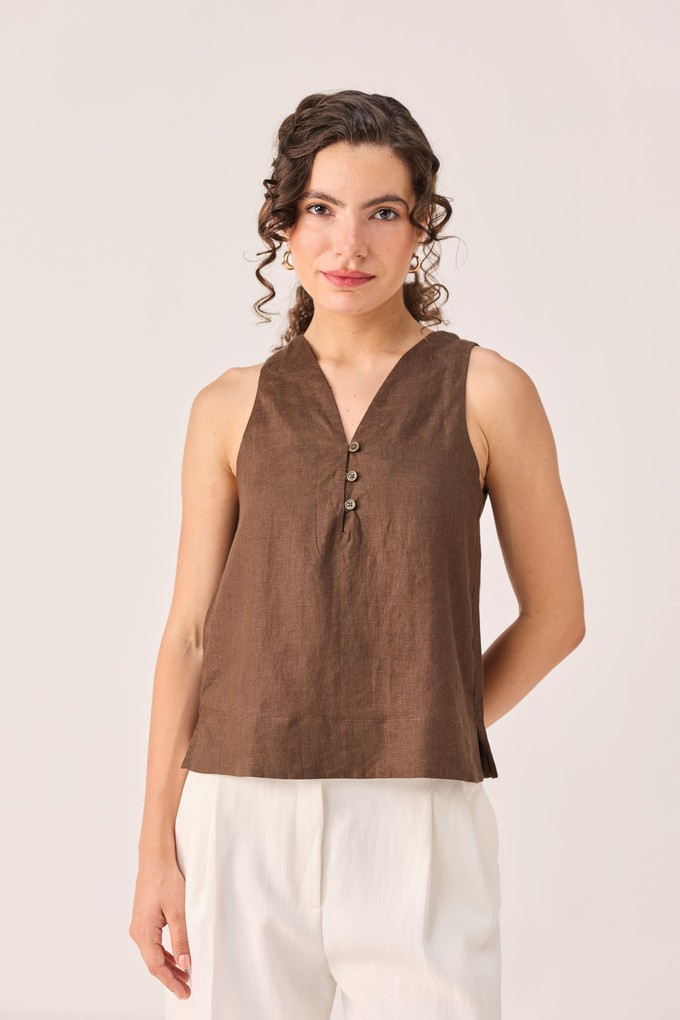 The Button Neck Top in Brown from Reistor
