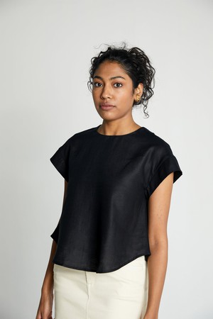 Sandcastle Saturdays Top in Black from Reistor