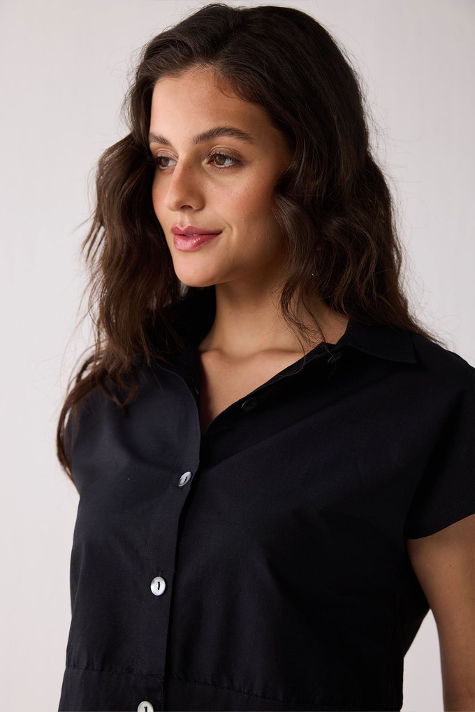 Oversized Crop Shirt in Black from Reistor