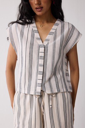 Striped Matching Set with Wide-Leg Pants and V-neck Top from Reistor