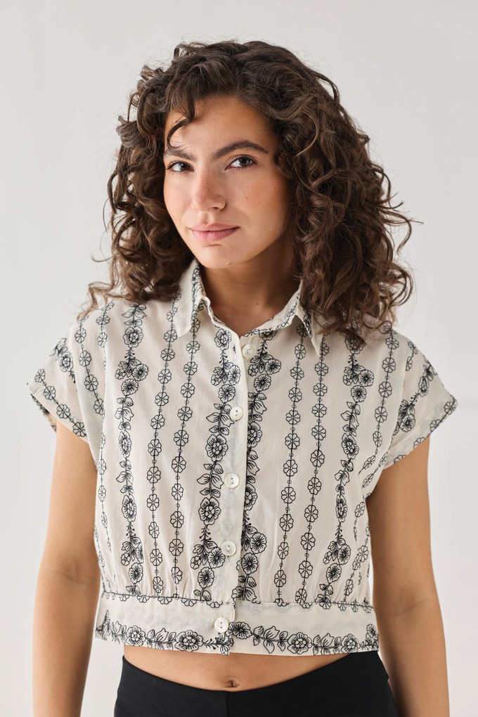 Oversized Crop Shirt with Floral Embroidery from Reistor