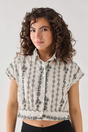 Oversized Crop Shirt with Floral Embroidery from Reistor