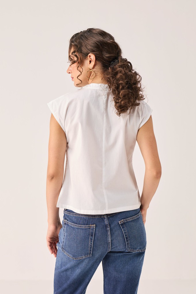 Front Zip Top in White from Reistor