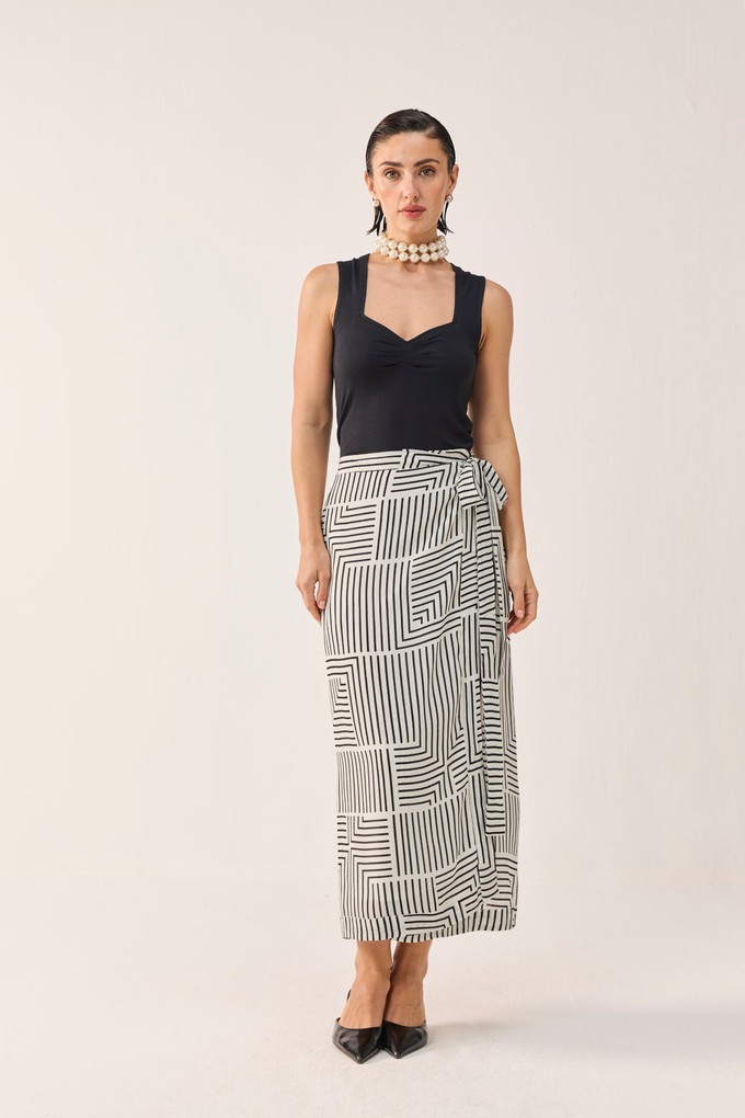 Regular Sweetheart Neck Top in Black from Reistor
