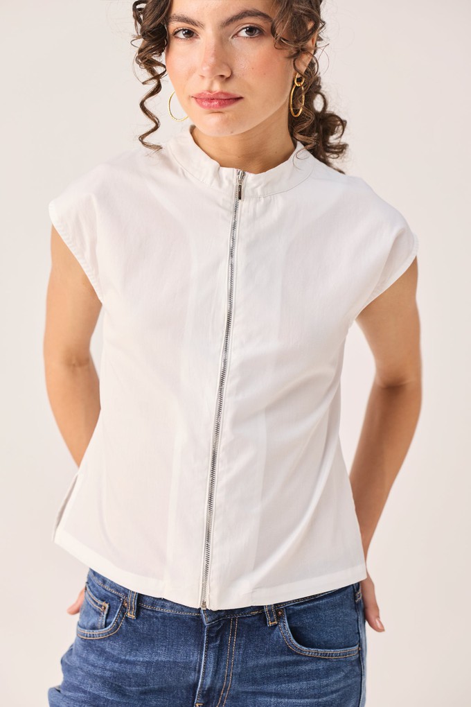 Front Zip Top in White from Reistor