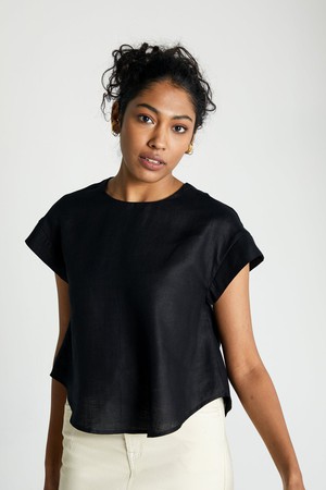 Sandcastle Saturdays Top in Black from Reistor