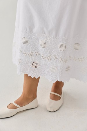 Embroidered Midi Skirt in White from Reistor