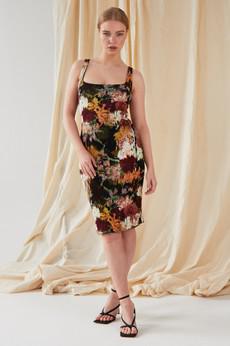 Sleeveless Floral Bodycon Dress via Sarvin