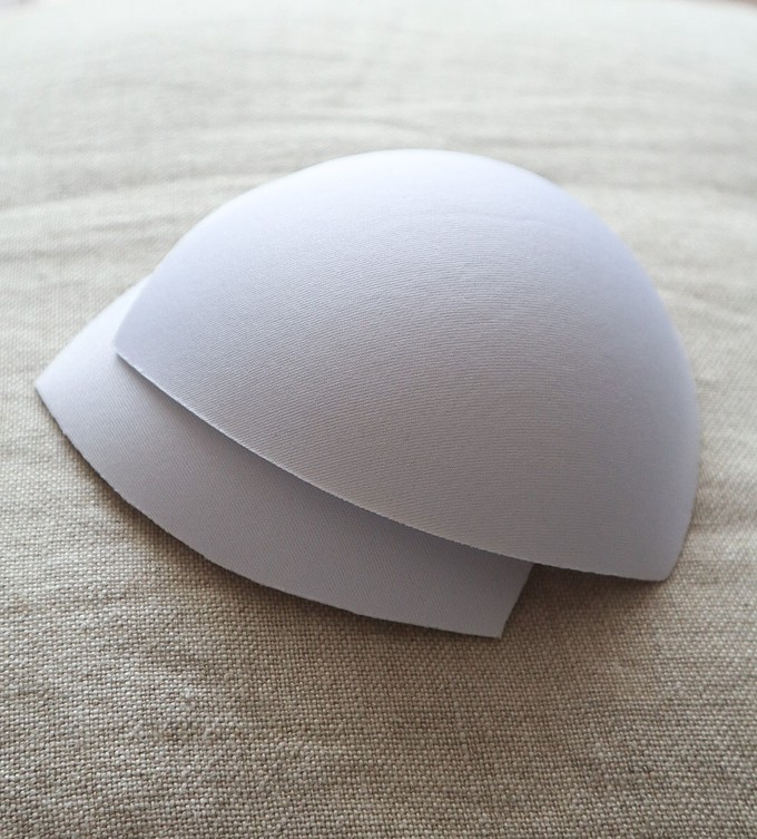 Pre-shaped cups white from Savara Intimates