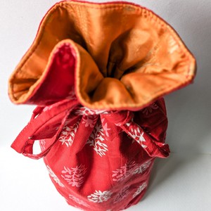 Reusable Kalamkari Cotton Bottle Gift Bags, Ethically Handmade in India from Shakti.ism