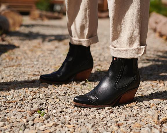 Chelsea Boots Duke Black from Shop Like You Give a Damn