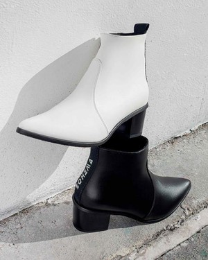 Ankle Boots Swan No.1 White from Shop Like You Give a Damn