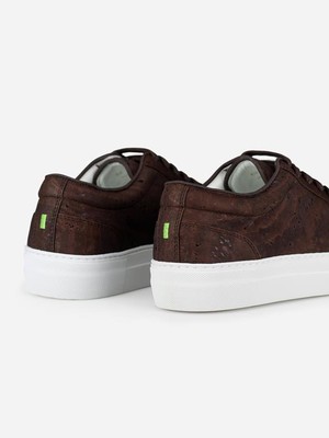 Sneakers Castanha Brown Essential from Shop Like You Give a Damn