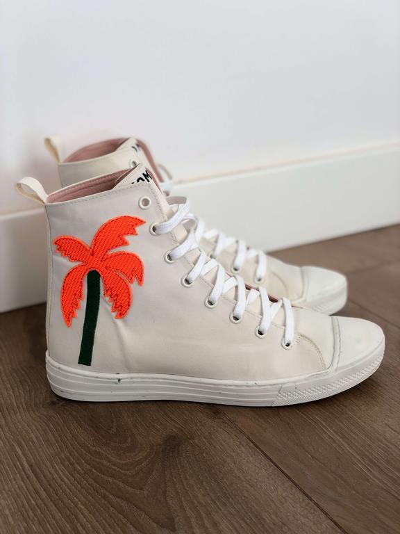 Sneakers La Cream & Red from Shop Like You Give a Damn