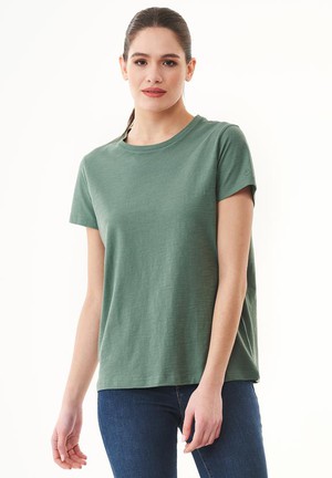 T-Shirt Basic Green Tea from Shop Like You Give a Damn