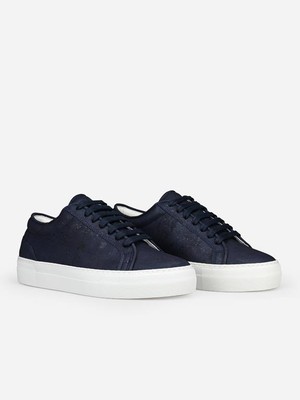 Sneakers Marinha Blue Essential from Shop Like You Give a Damn