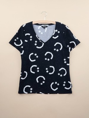 Smiles Black V-neck T-shirt Women from SNURK