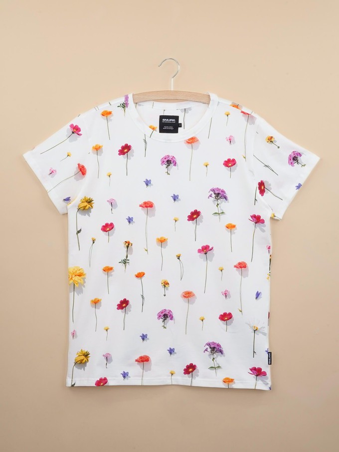 Bloom T-shirt Unisex from SNURK