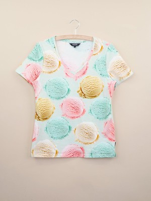 Gelato V-neck T-shirt Women from SNURK
