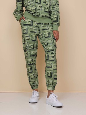 In The Pocket Sweater and Pants set Unisex from SNURK