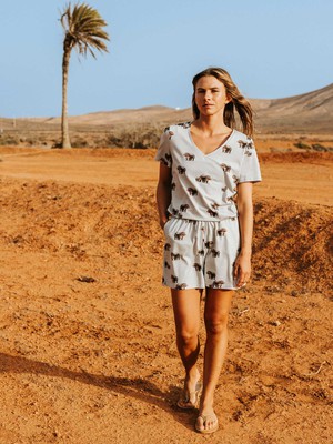 Hippos V-Neck T-shirt and Shorts set Women from SNURK