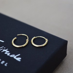 Simple earhoop - Gold 14k from Solitude the Label