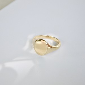 Oval signet Ring - Gold 14k from Solitude the Label
