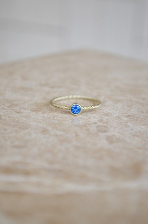 Ice Blue Topaz Ring - Gold 14k from Solitude the Label