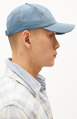 Yenaas pet pigment blue from Sophie Stone