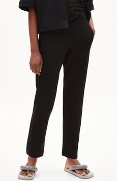 Magdaalena pants black via Sophie Stone