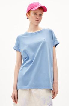 Idaara iceberg blue via Sophie Stone