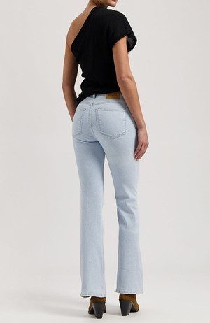 Isy Flared jeans light stone from Sophie Stone