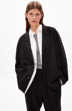 Mariaa jacket black via Sophie Stone