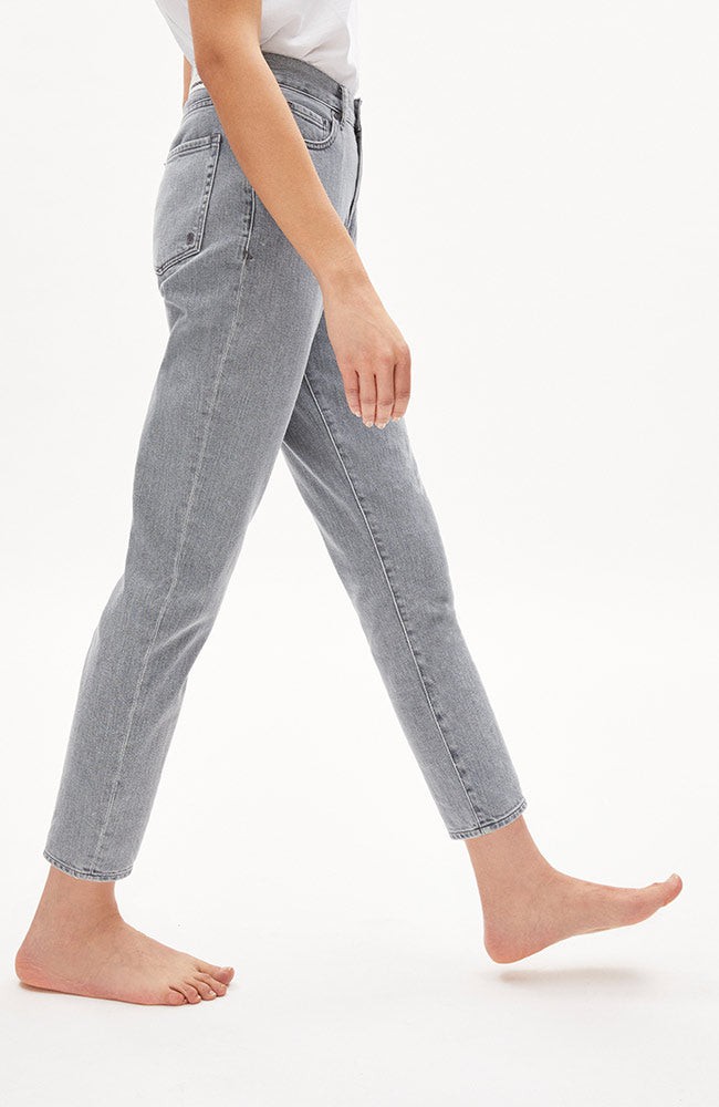 Mairaa Mom jeans fresh grey from Sophie Stone
