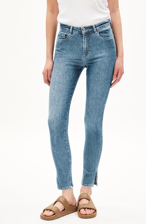 Tillaa skinny jeans pearl blue from Sophie Stone