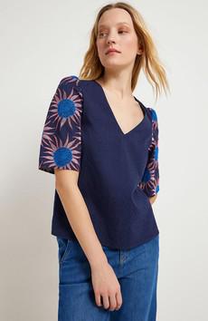 Blouse flower blue via Sophie Stone