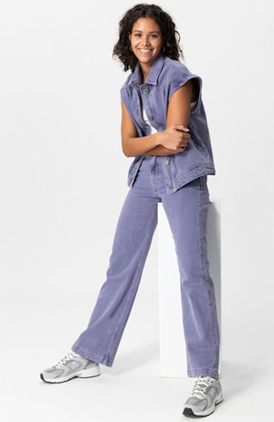 From Wilma wide leg jeans violet from Sophie Stone